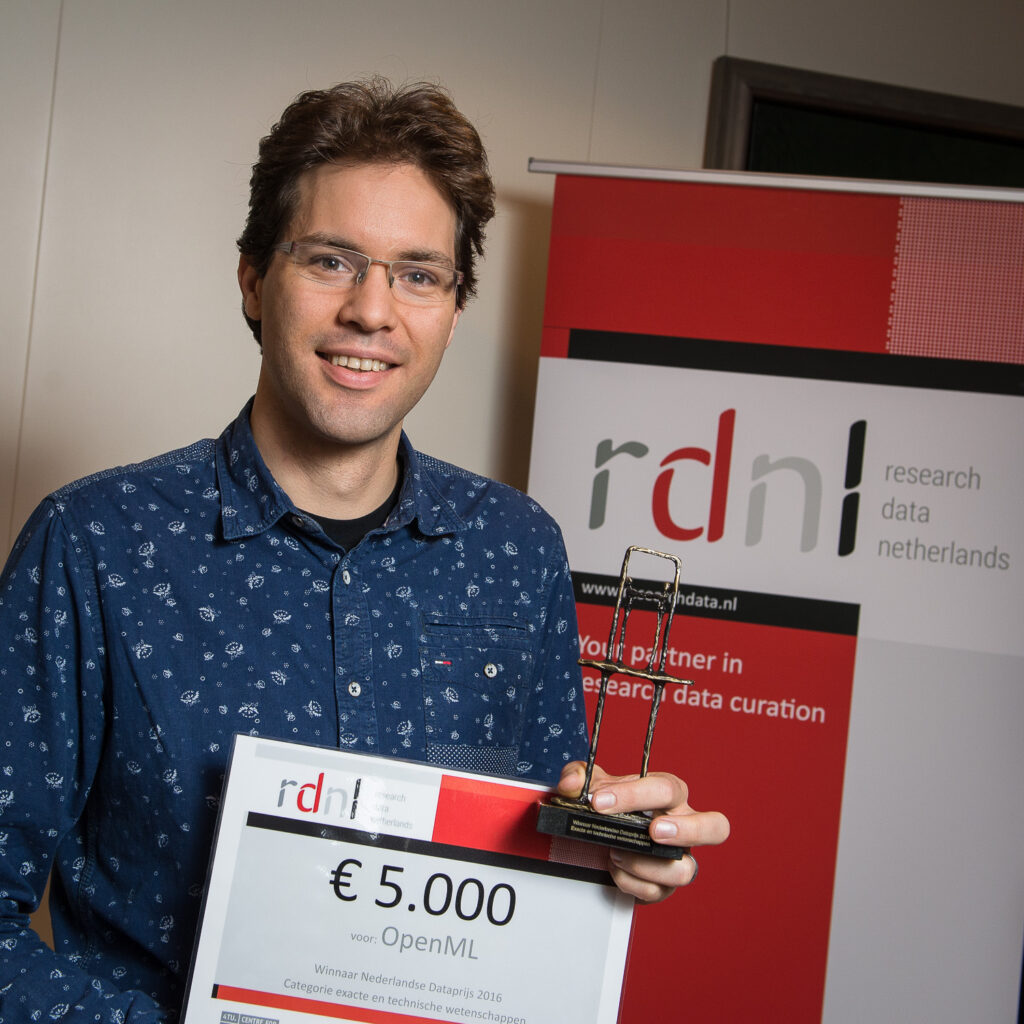 Joaquin Vanschoren with the Dutch Data Prize